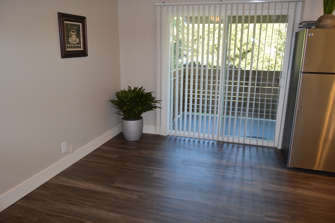 Los Altos Court photo 3